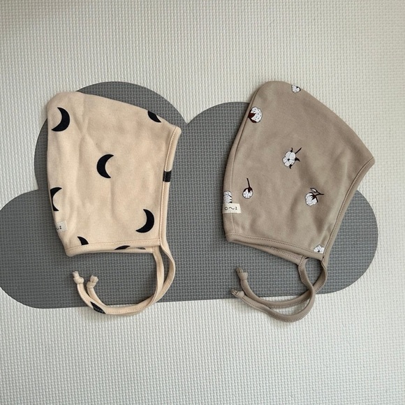 Organic Zoo Pebble midnight and Cottonfield Pixie baby bonnets - Picture 4 of 4